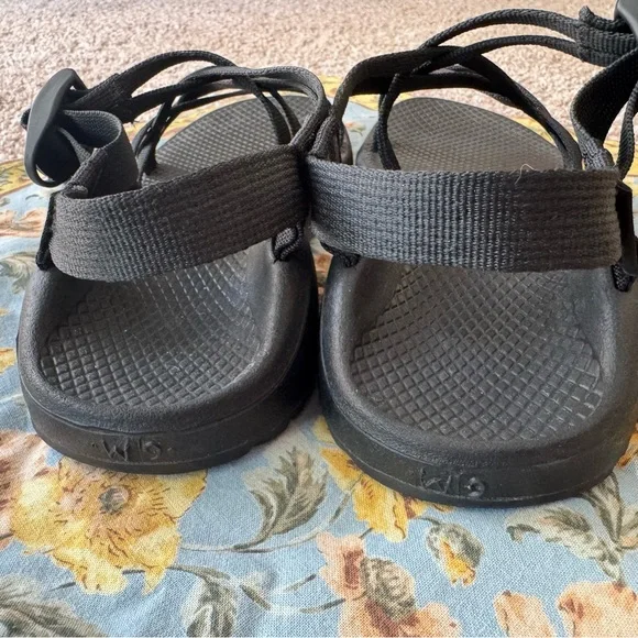Chaco Women's ZX/1 Dual Strap Cloud Sandal Women Solid Black Size 9 - Picture 4 of 8